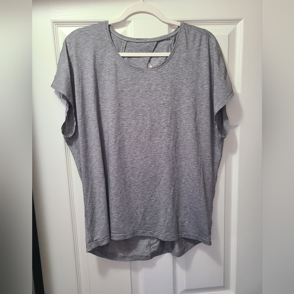 Lululemon Open Back Top - Picture 2 of 6